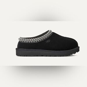 UGG Black Suede Slip-On Mule with Contrast Stitching. Size:8w